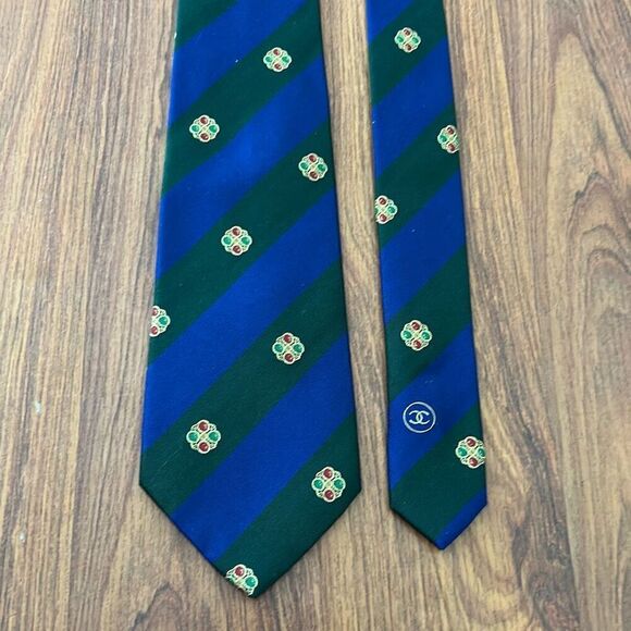 Vintage Chanel Tie 100% silk made in Italy green navy striped - Picture 2 of 5